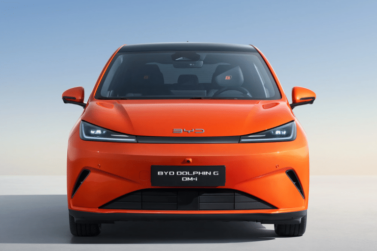 1 000 km avec une citadine hybride : la nouvelle BYD Dolphin G DM-i crée la surprise