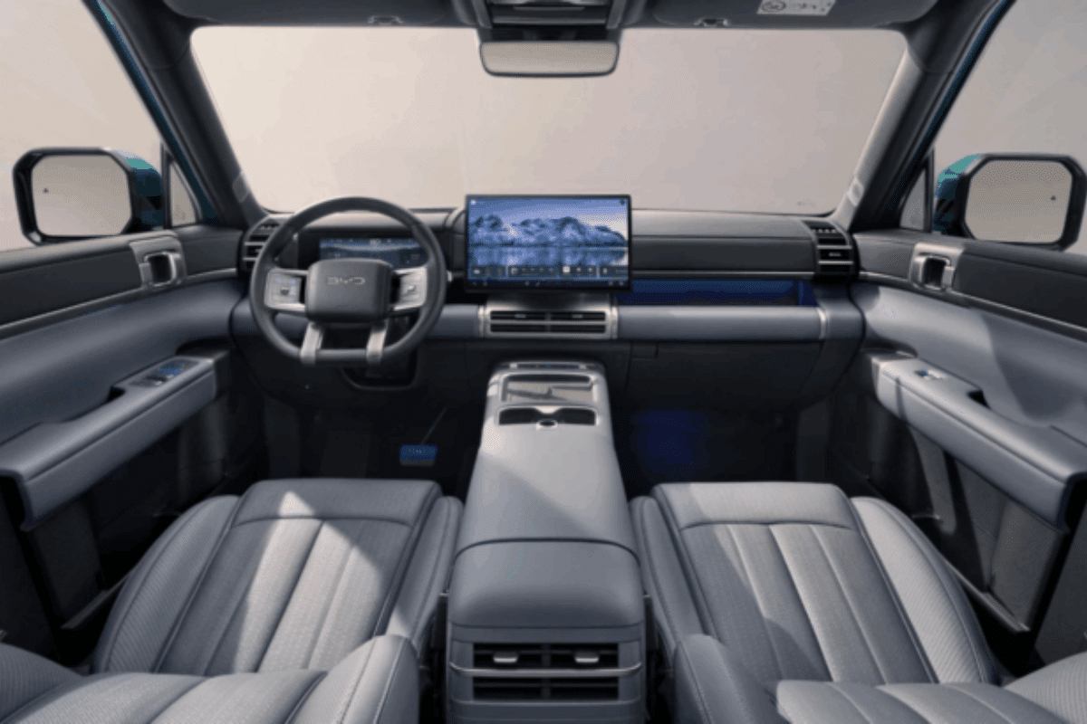 BYD Ti7 vue intérieure