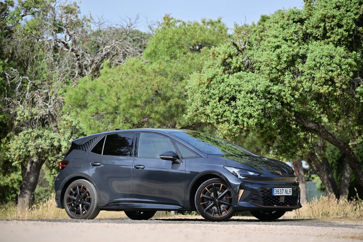 Cupra Born VZ 2026 vue de face