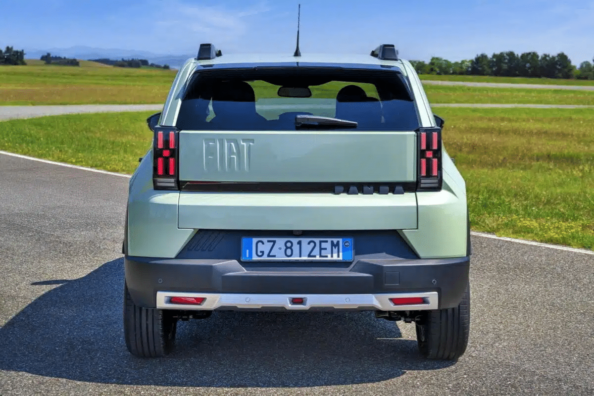 Fiat Grande Panda vue de derrière