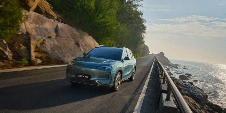 Cette première voiture électrique Geely vendue en France cache un sérieux problème pour la concurrence