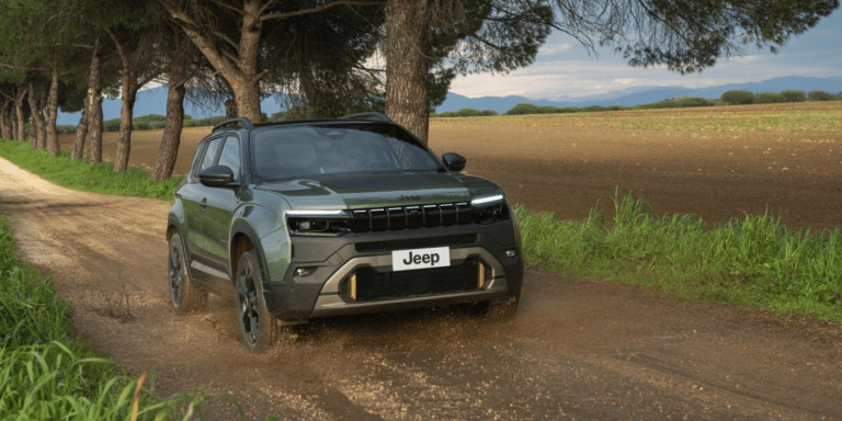 Nouvelle Jeep Avenger : Jeep mise sur une édition 85th Anniversary qui ne passe pas inaperçue