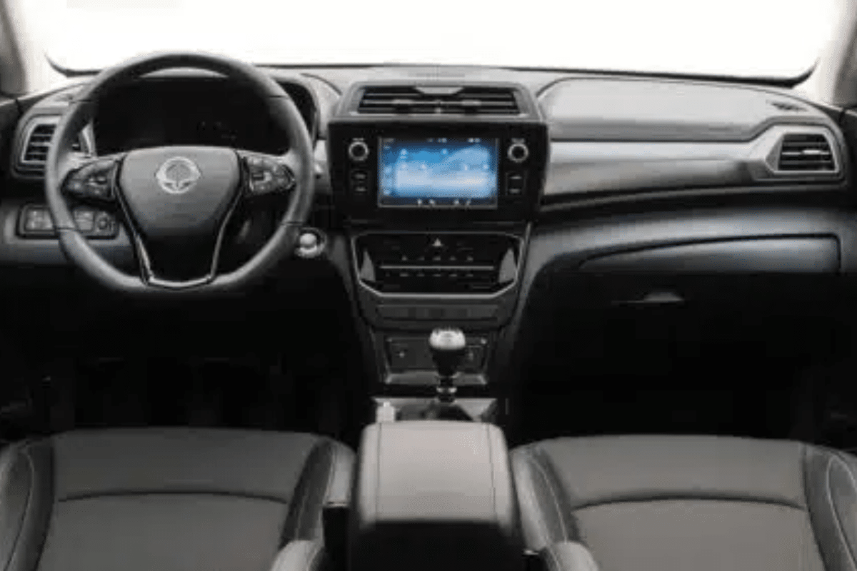 KGM Tivoli vue du volant