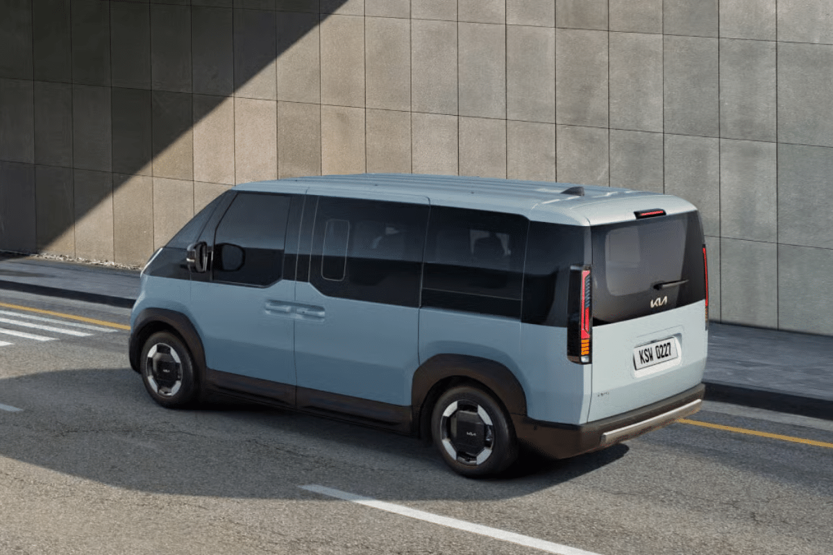 Kia PV5 vue arrière