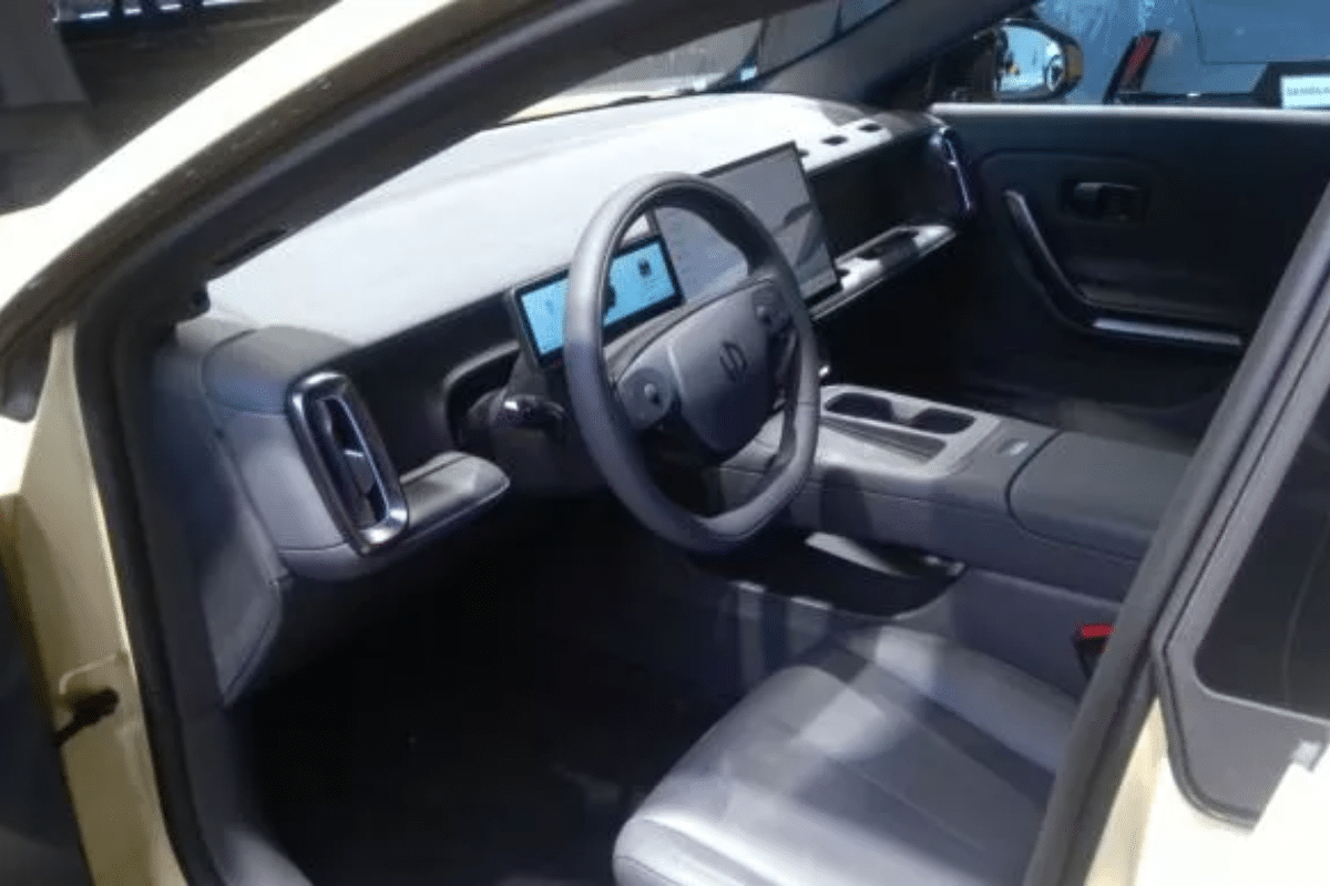 Leapmotor B05 vue du volant