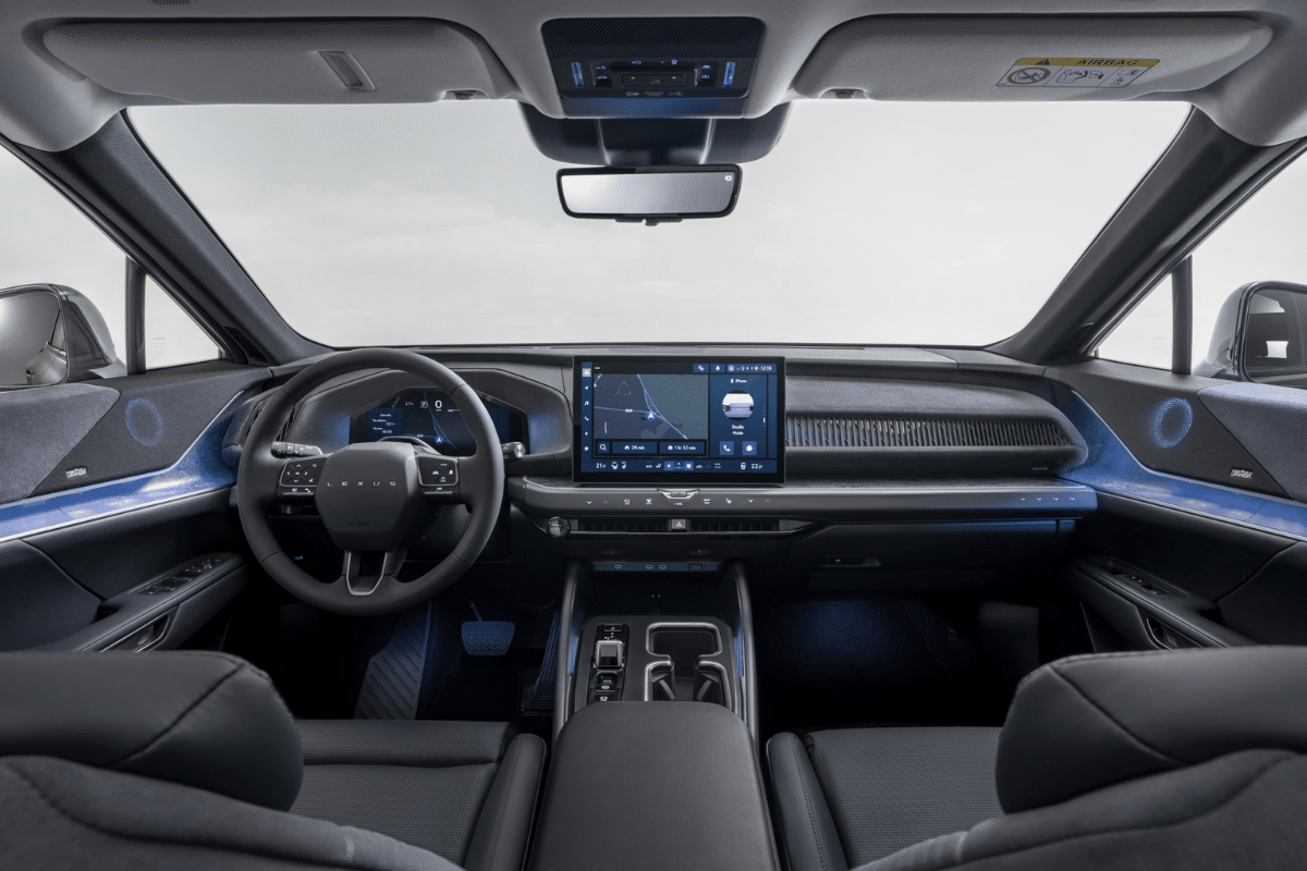 Lexus TZ (2027) vue du volant