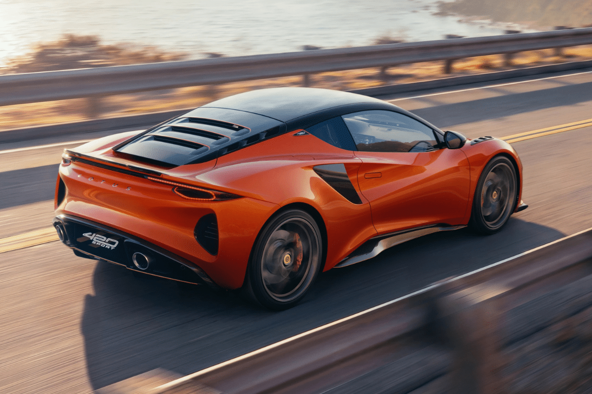 Lotus Emira 420 Sport vue arrière