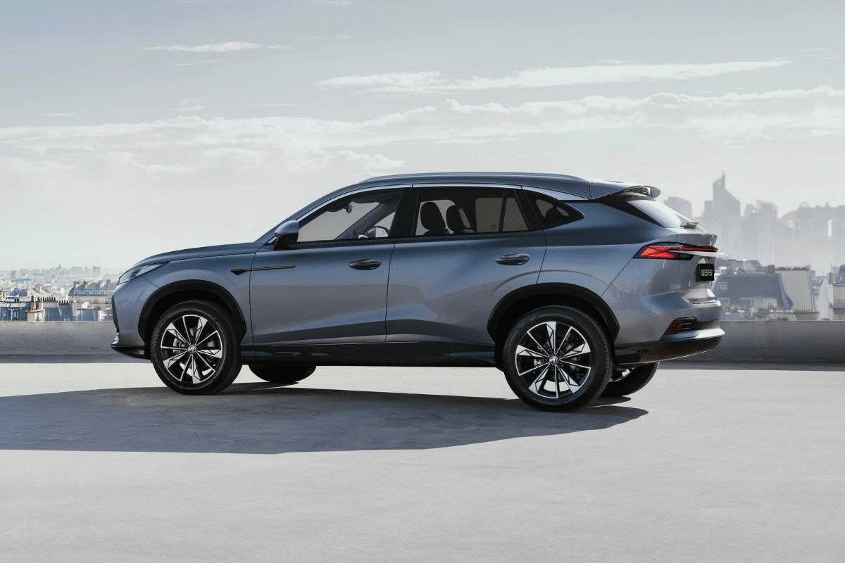 MG EHS Hybrid+ vu de profil