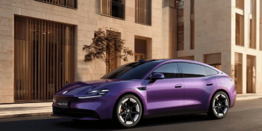 MG 07 : la nouvelle berline haut de gamme qui vise les modèles à 100 000 € des marques premium