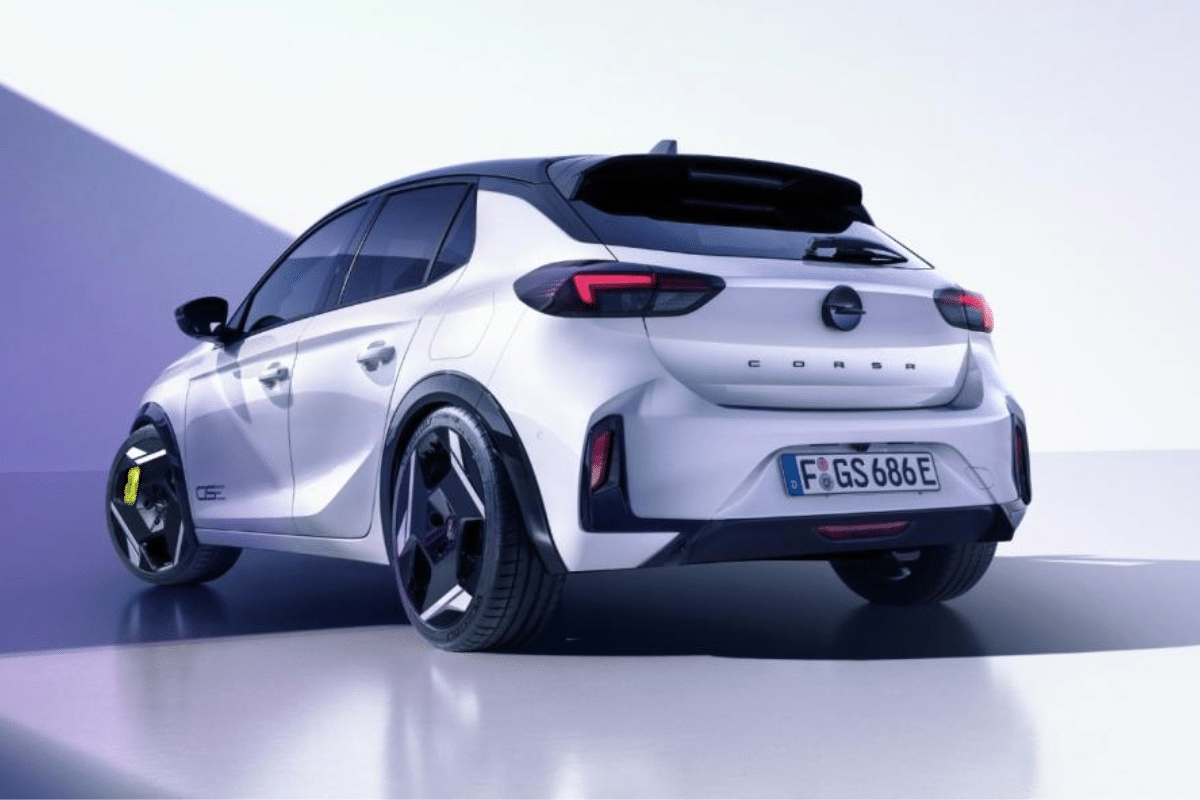 Opel Corsa GSE (2026) vue de derrière