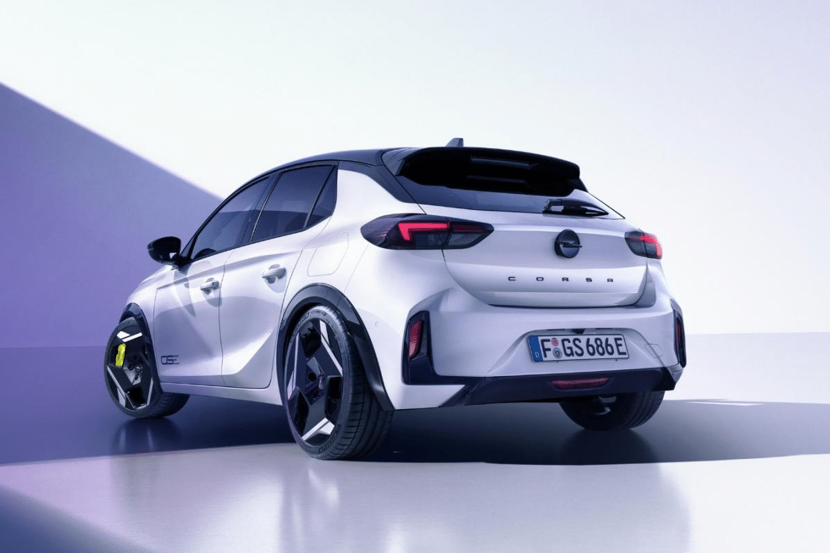 Opel Corsa GSE vue arrière