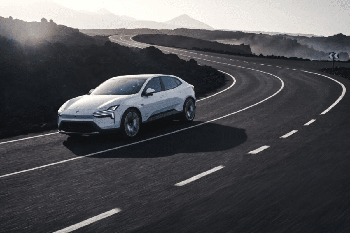 Polestar 4 vue profil