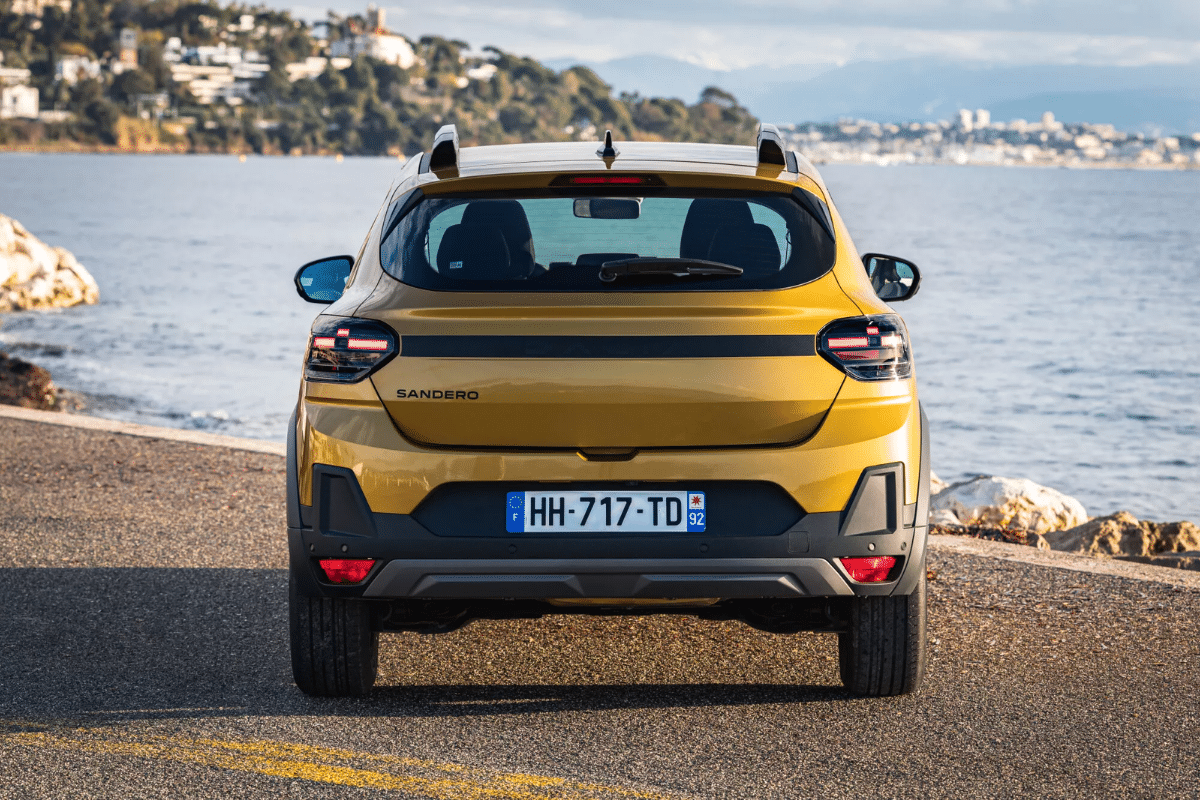 Sandero Hybrid 155 vue arrière