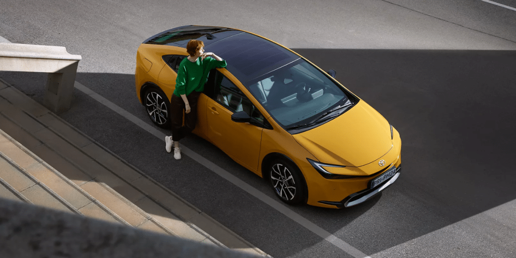 Toyota répond aux critiques des hybrides rechargeables avec un modèle qui change la donne