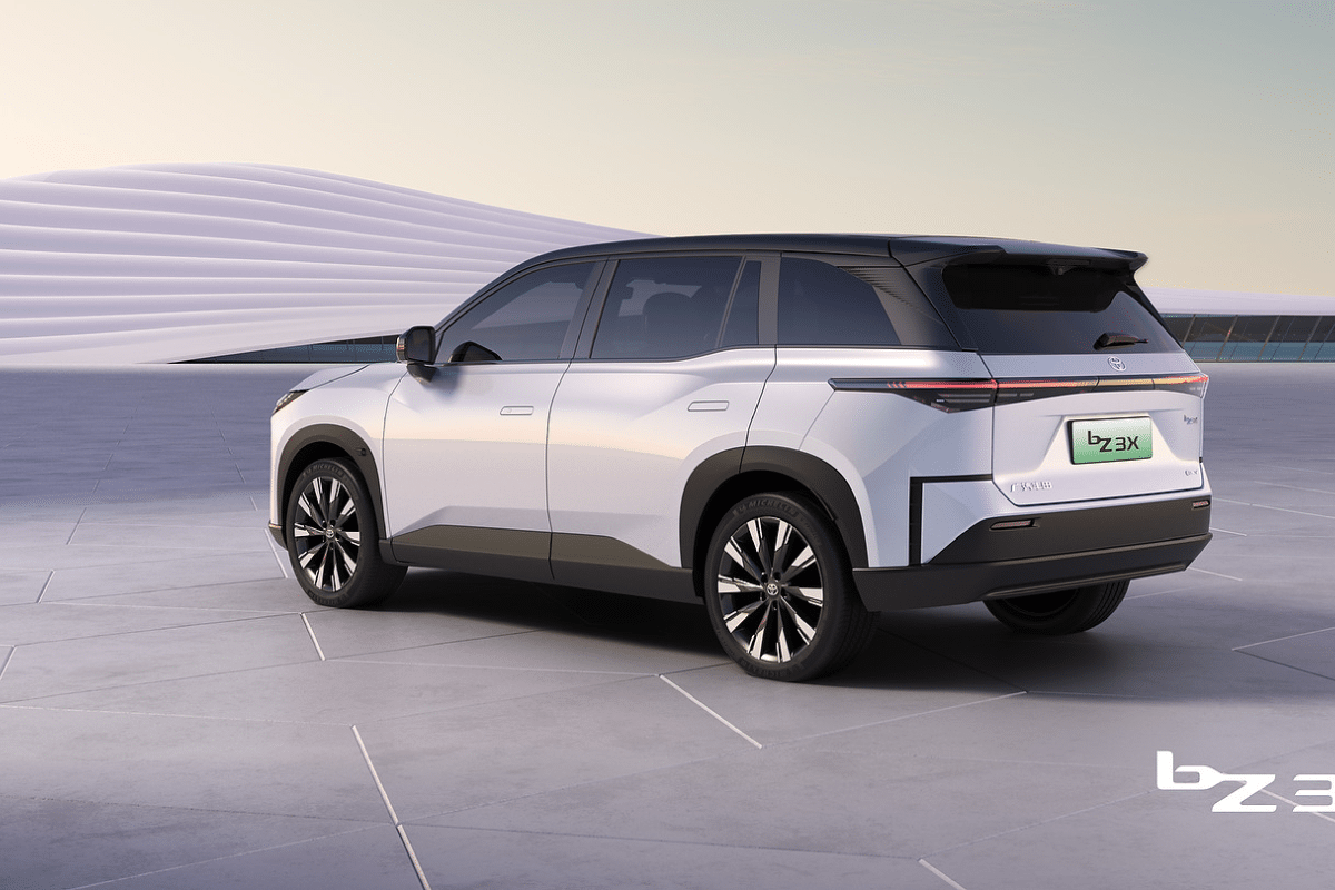 Toyota bZ3X vue arrière