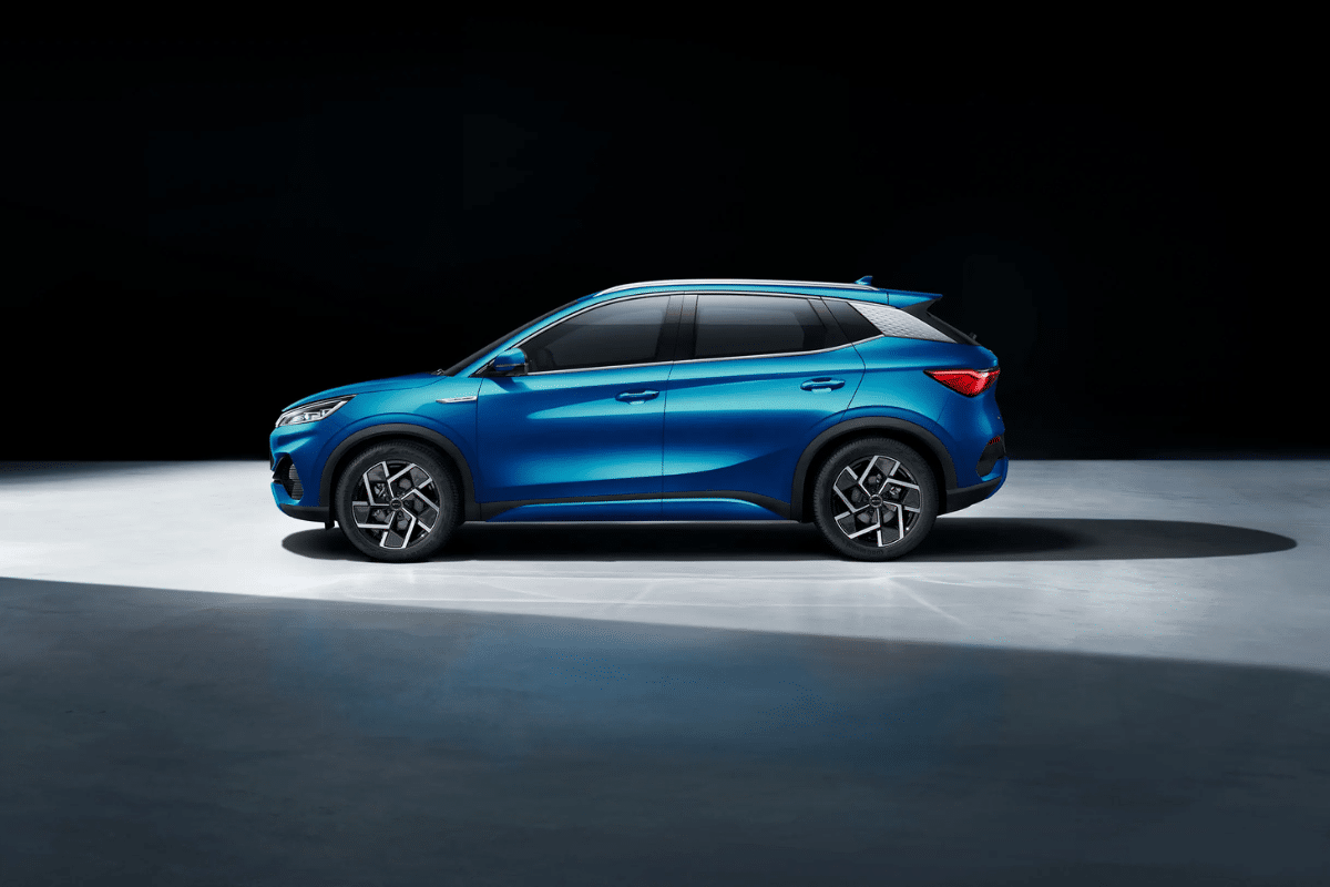 BYD Yuan Plus vu de profil