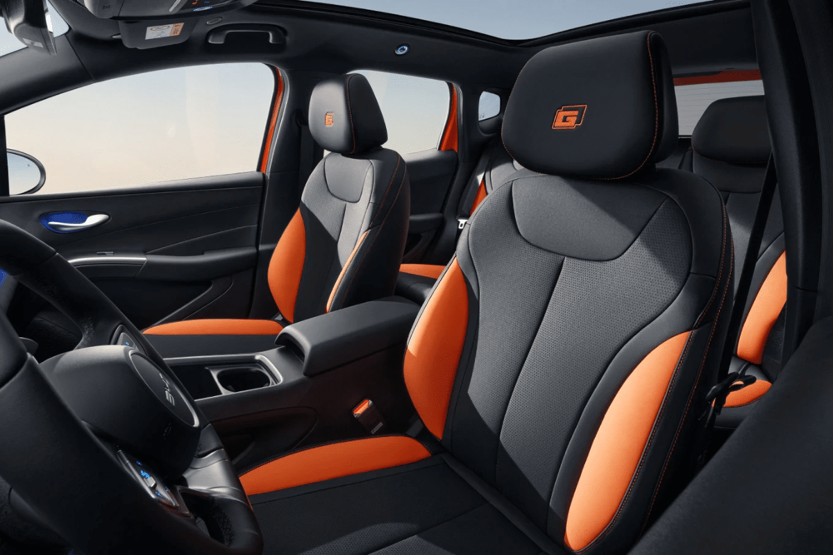 BYD Dolphin G DM-i vue intérieure