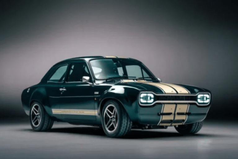895 kg, 330 ch et boîte manuelle : cette Ford Escort RS est exactement celle que les passionnés attendaient