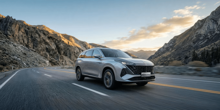 Ce SUV hybride rechargeable de 7 places promet 100 km en électrique et pourrait bien séduire les familles françaises