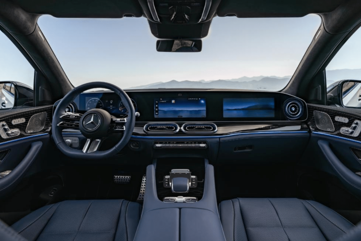 Mercedes GLE restylé 2026 vue du volant