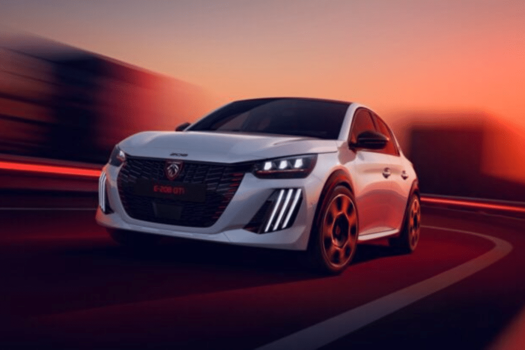 La Peugeot E-208 GTi arrive : les photos de la nouvelle sportive électrique