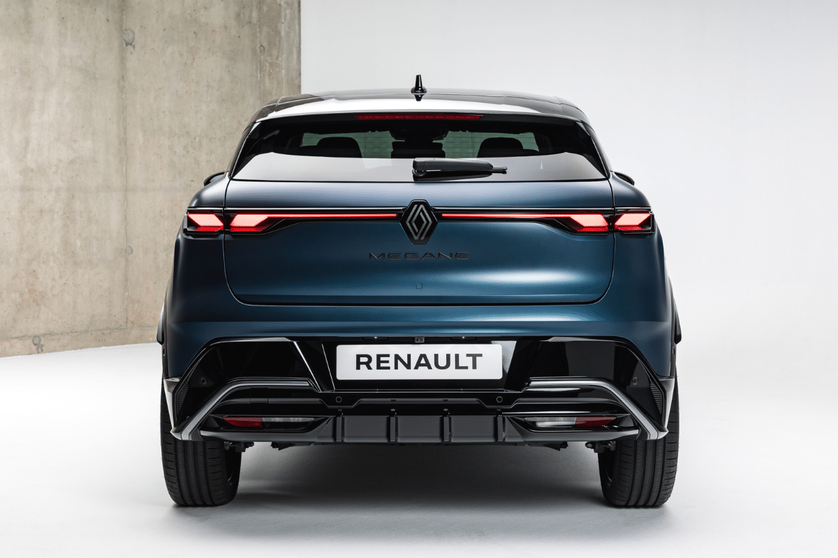 Renault Megane E-Tech vue de derrière