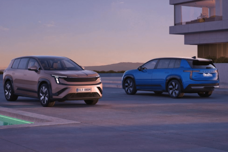 « Plus cher que le Peugeot e-5008 : le Skoda Peaq 7 places ouvre ses commandes « 