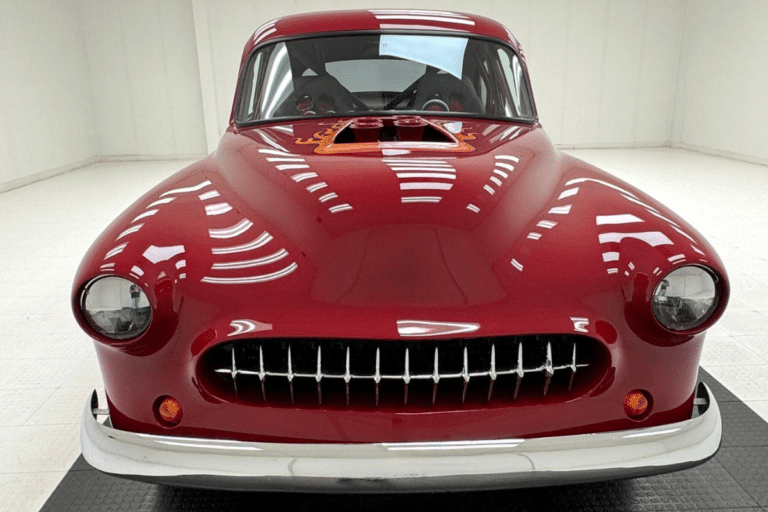 Une Chevrolet Fleetline de 1950 à 35 000 dollars, cette américaine joue la carte du rêve vintage livré à domicile