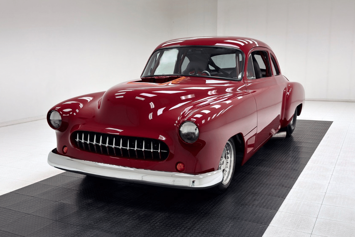 1950 Chevrolet Fleetline vue de face