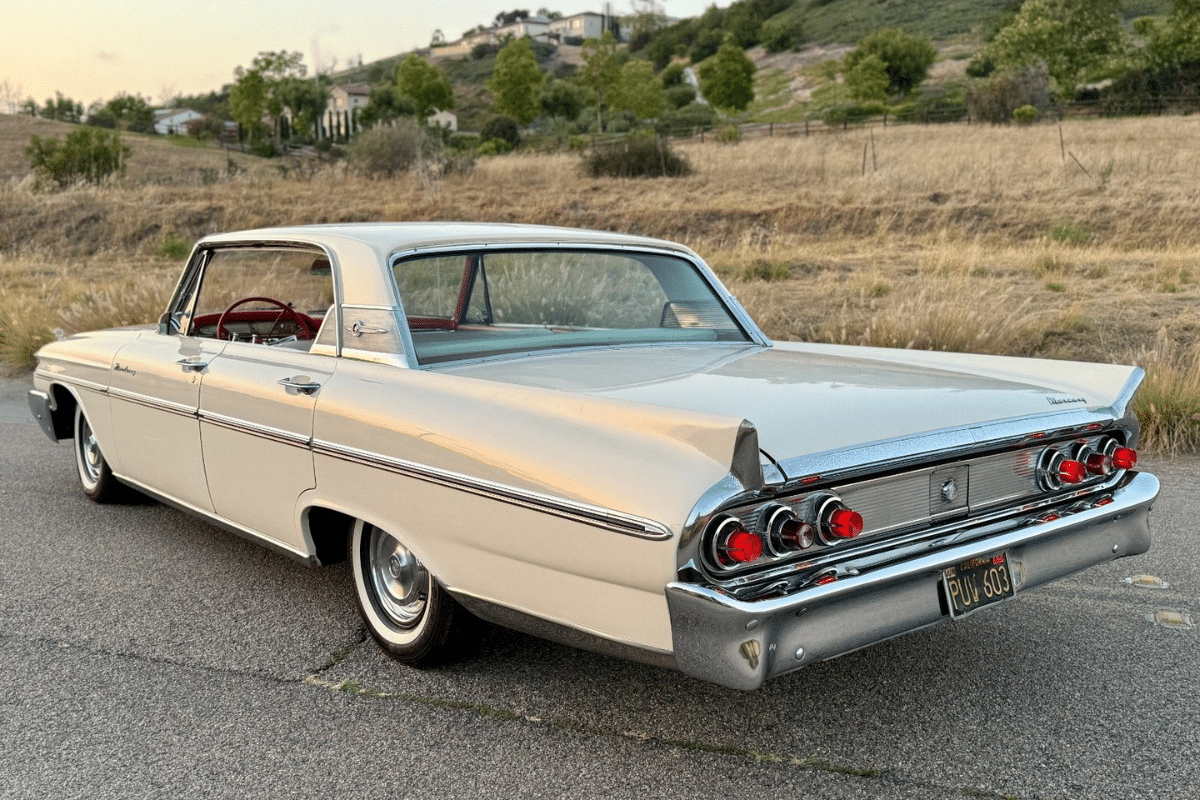 1961 Mercury Monterey vue arrière
