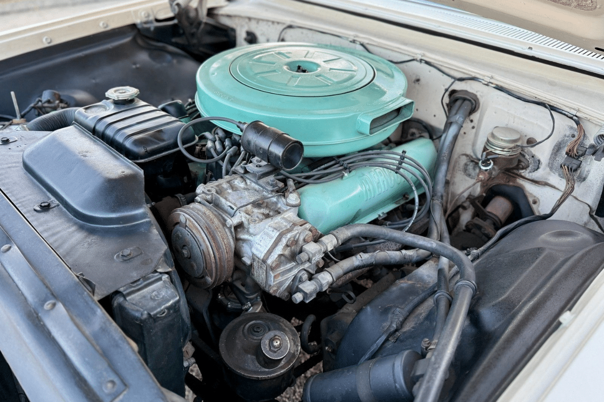 1961 Mercury Monterey vue du moteur