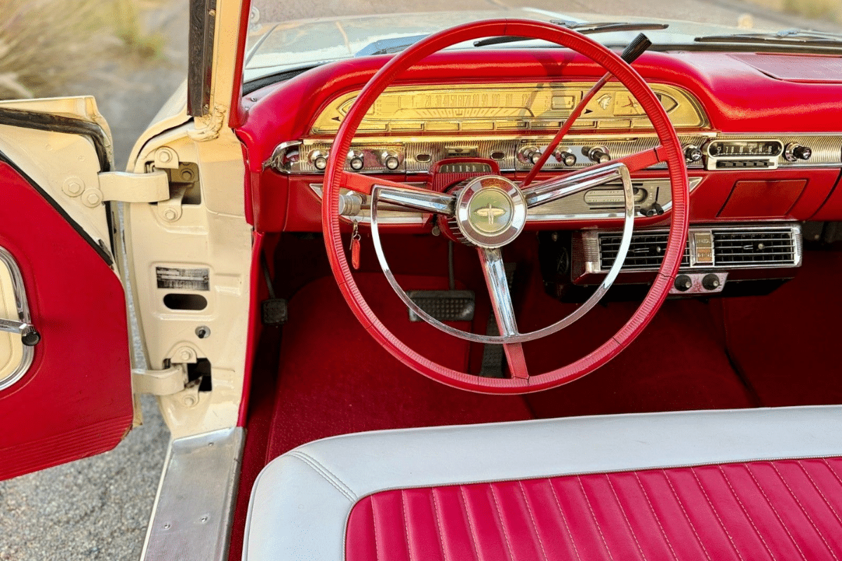 1961 Mercury Monterey vue du volant