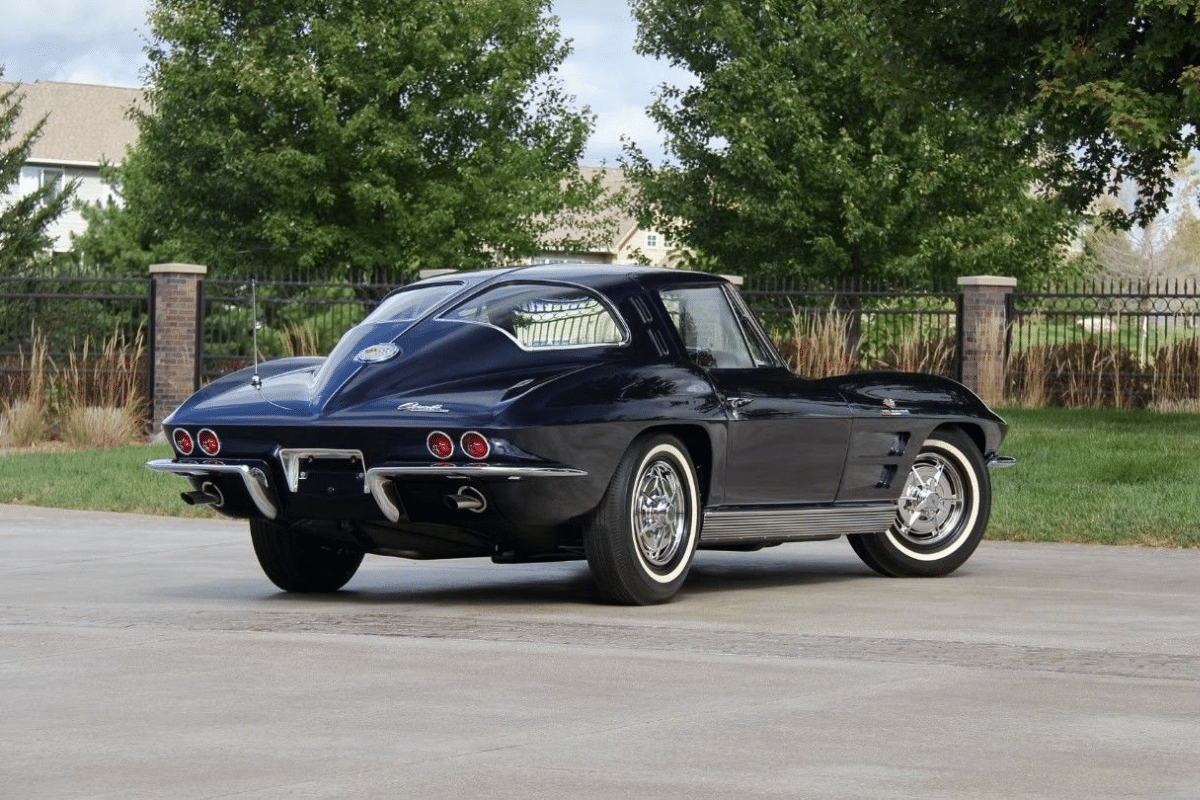 1963 Chevrolet Corvette vue arrière