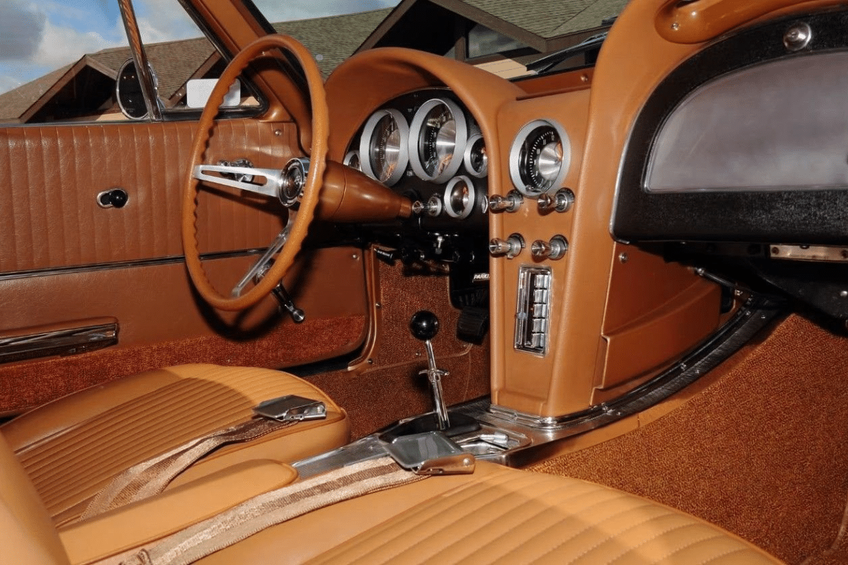 1963 Chevrolet Corvette vue du volant