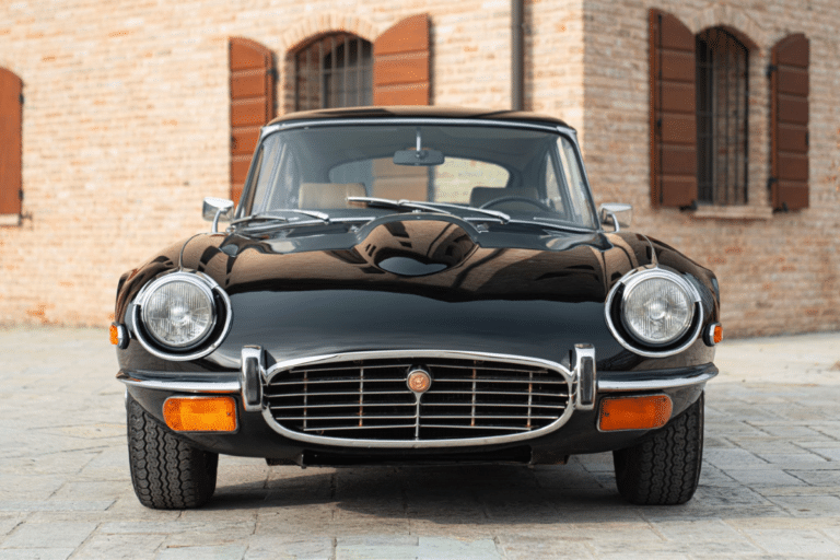 Une Jaguar E-Type V12 de 1971 avec 99 111 km annoncés, l’annonce qui parle aux amateurs de GT anciennes
