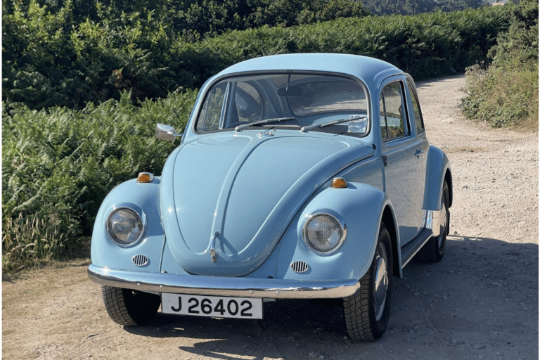 Cette Volkswagen Beetle 1200 de 1971 mise sur son état d’origine plus que sur la restauration
