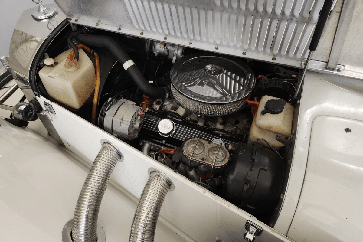 1981 Excalibur Phaeton Series IV vue du moteur