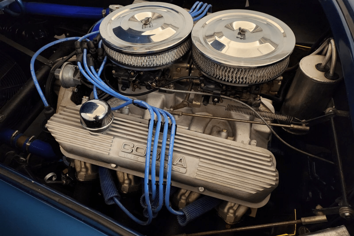 1993 AC Cobra 427 vue du moteur