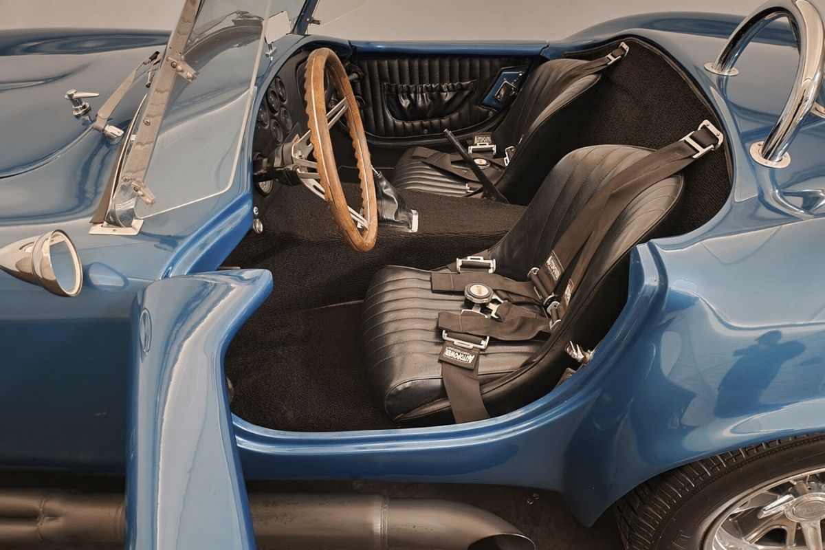 1993 AC Cobra 427 vue intérieure