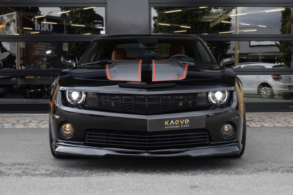 Cette Chevrolet Camaro SS de 2011 cache un V8 compressé de 600 ch avec boîte manuelle