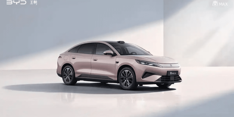 Moins chère qu’une Model 3 en Chine, la BYD Qin Max veut prouver que Tesla n’a plus le monopole de la berline électrique