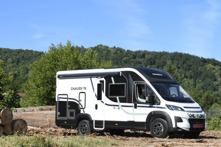 Chausson X640 : un nouveau camping-car compact arrive avec un confort pensé très grand