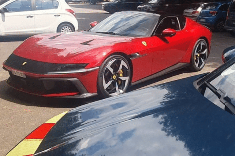 La Ferrari 12 Cilindri à 200 km/h stoppée par des gendarmes qui auraient bien voulu la garder