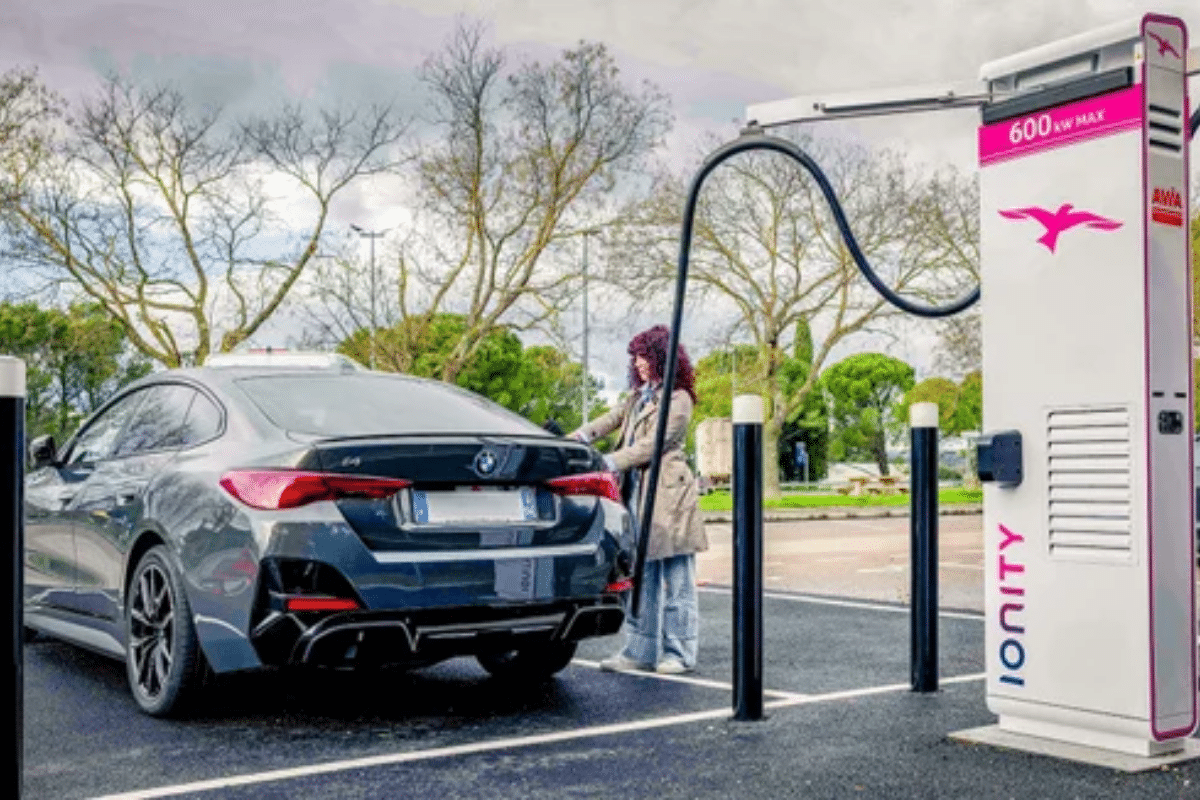 Les stations de recharge deviennent des lieux de détente