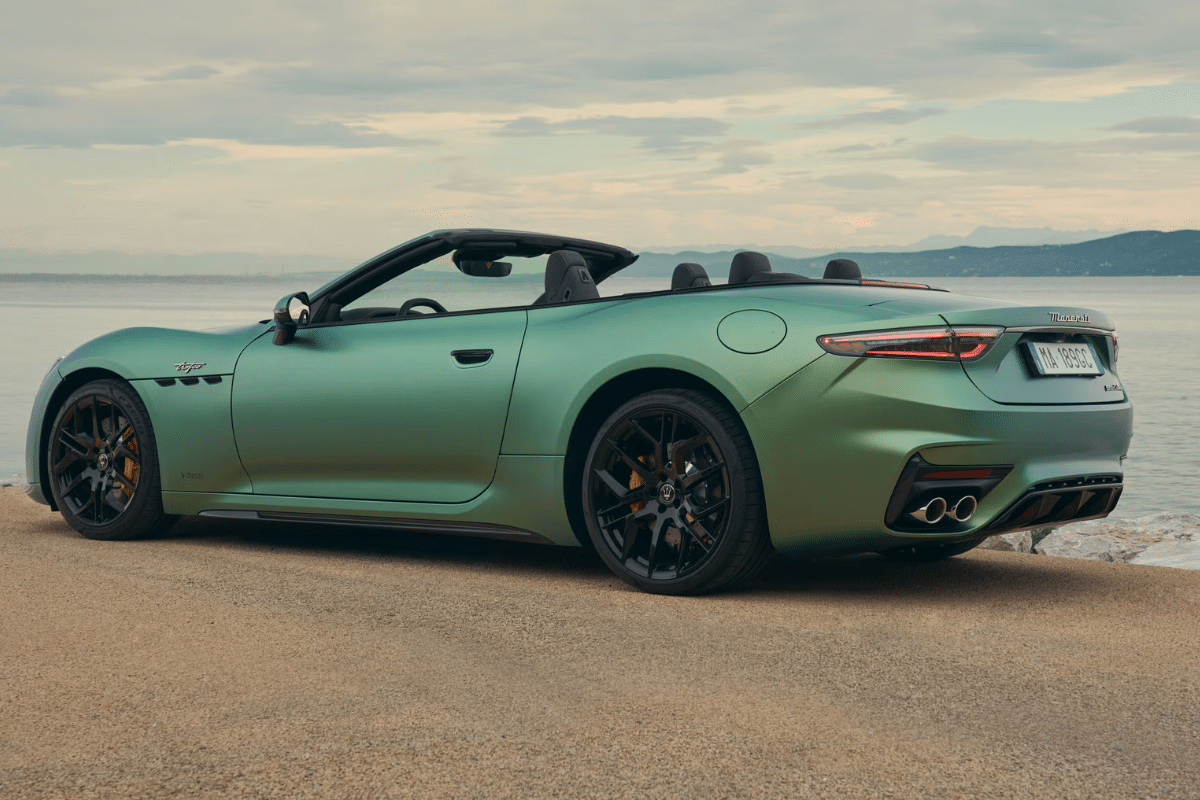 Maserati GranCabrio 2027 vue arrière