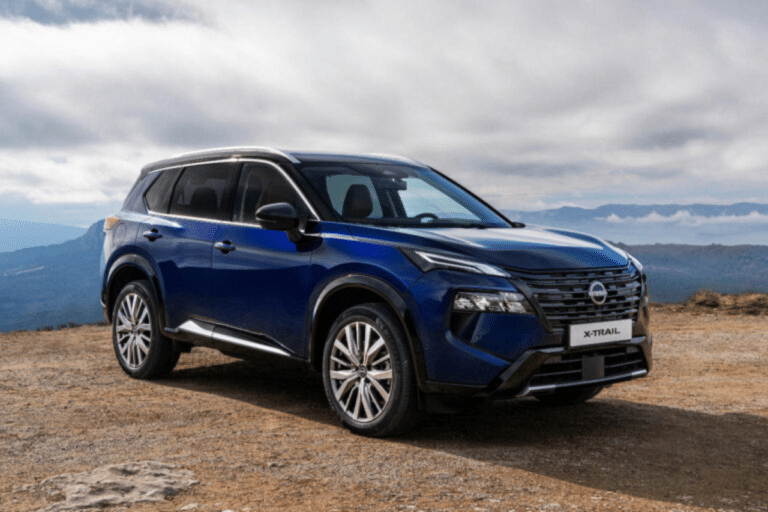 Le Nissan X-Trail 2026 gagne une version N-Trek, avec un look plus baroudeur et un prix dès 49 000 €