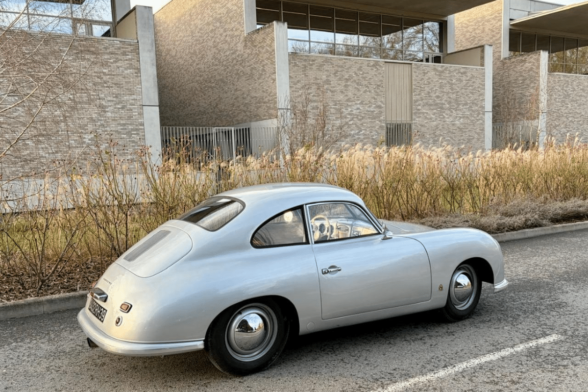 PORSCHE 356 PRE A 1951 - 1 of 1 - 1951 vue de profil