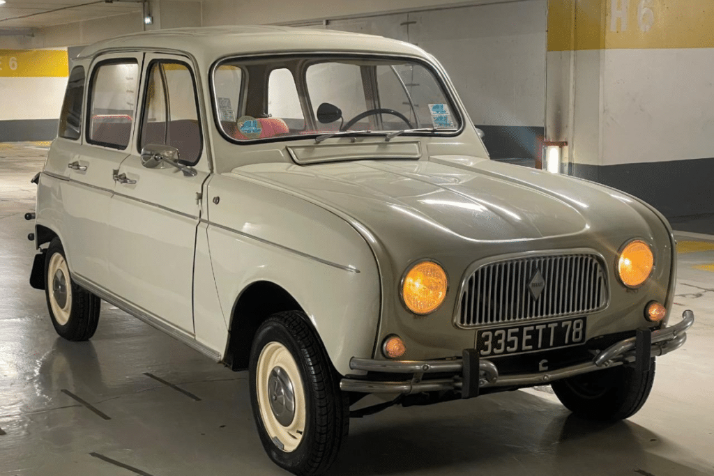 RENAULT 4L (R4L) Luxe - 1963