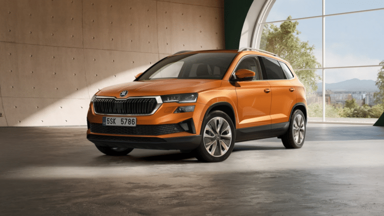 Le Škoda Karoq dépasse le million d’exemplaires, avec un coffre de 521 litres qui reste son meilleur argument