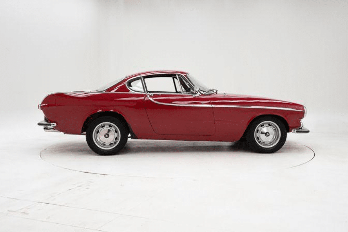 VOLVO 1800 S - 1966 vue de profil